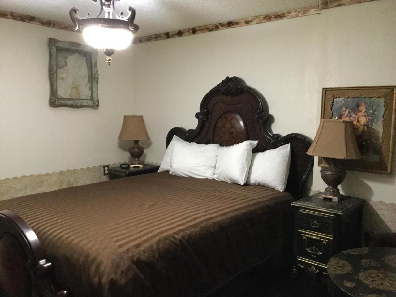Black Bear Motel Davenport Exterior photo